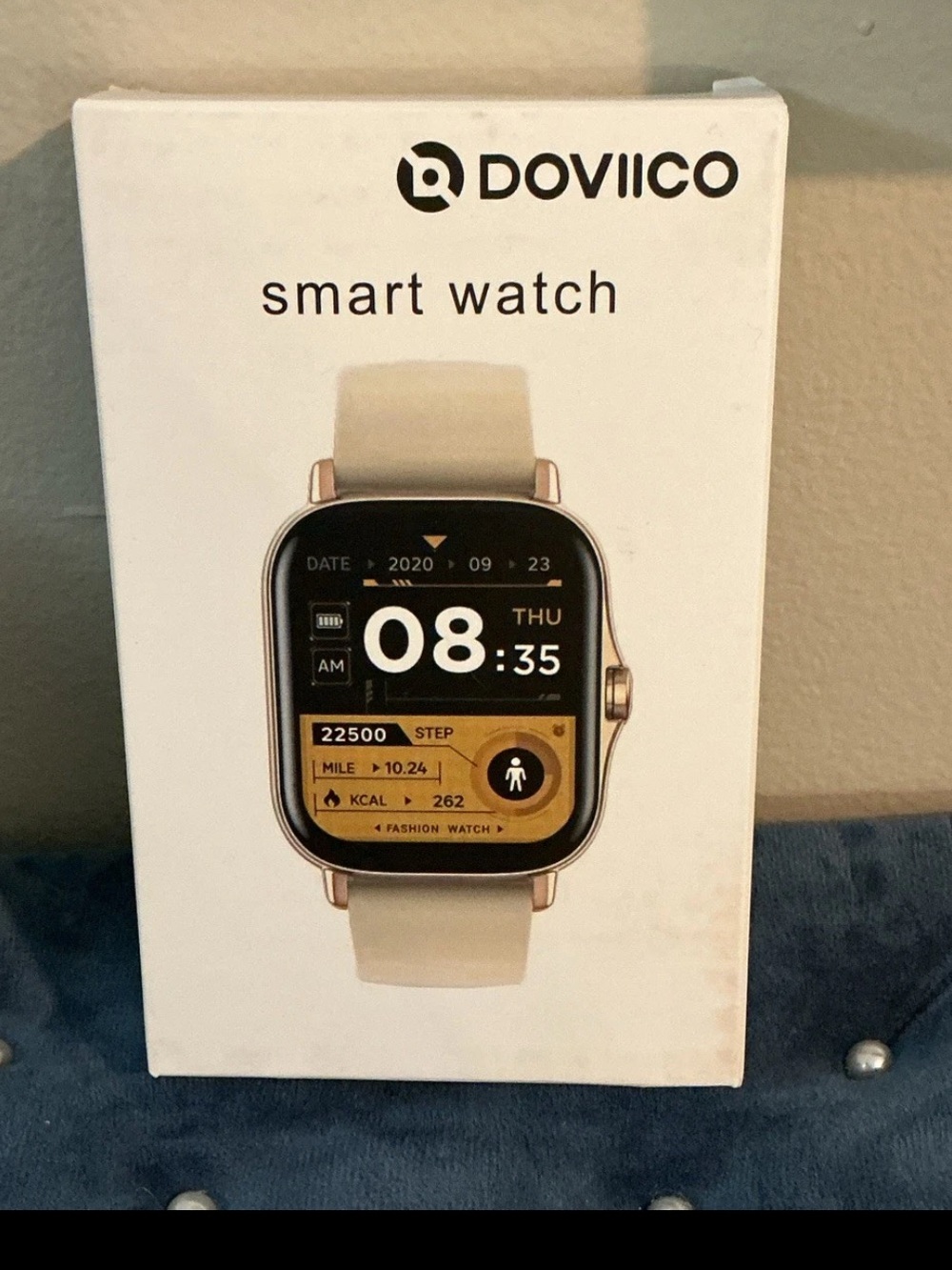 Doviico Smart Watch in Cream - Fitness Tracker with Large Display Charger & Box